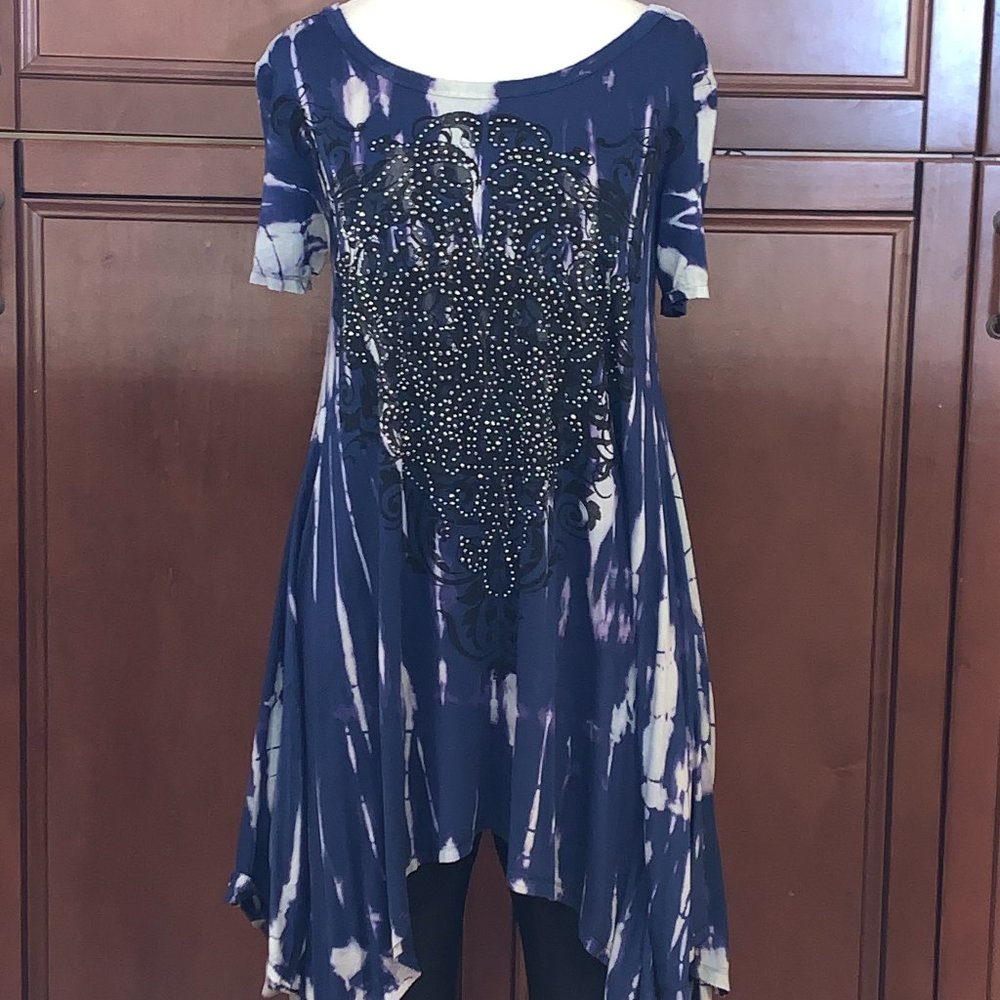 Vocal Studded Blue & White Tie-Died Tunic